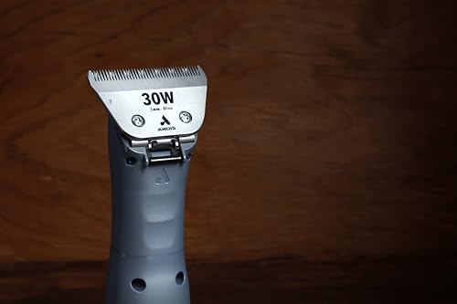 Andis 561462 ceramicEDGE Wide Blade, #30W XFine Cut, Stainless Steel | Extra-wide blade for faster coverage, ideal for sanitary & face trims, fits AG, AGC, DBLC, MBG, SMC & RDLC - size: 30W (0.5 mm)