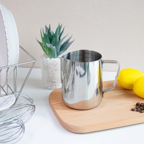 18/8 Stainless Steel Measuring Cup 20oz/600ml, Milk Frothing Pitcher with Measurement Scale for Coffee Barista, Metal Measuring Cup with Handle, Silver