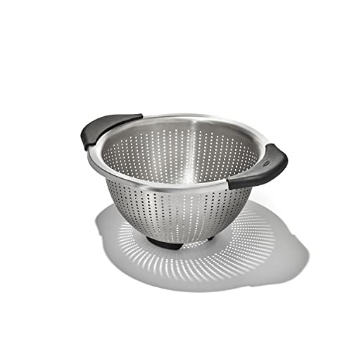 OXO Good Grips Stainless Steel 3 qt./ 2.8L Colander | Generous 5-quart capacity provides ample space for batch prep, with a self-draining solid ring base to prevent tips. - size: 3 Qt