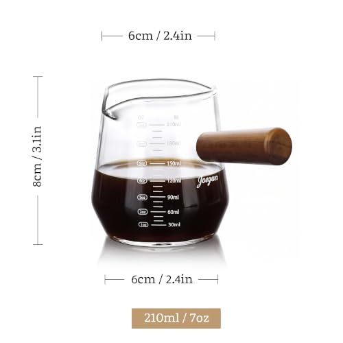 Joeyan 7 oz Glass Measuring Cup with Double Spouts,Espresso Shot Glasses with Wood Handle,Diamond Shaped Espresso Cups,Clear Milk Frothing Pitcher for Coffee,Borosilicate Espresso Accessories - color: 7 Oz Diamond-Shaped Measuring Cup