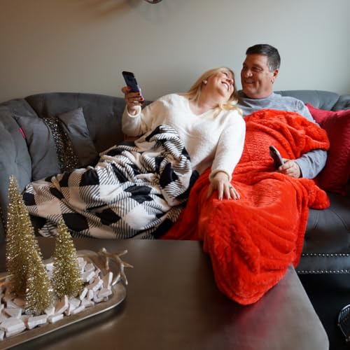 50"x70" Pleasingly Plaid Foot Pocket Blanket Plush Fleece Non-Electric - color: Pleasingly Plaid