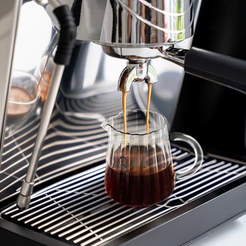 Joeyan 7 oz Glass Measuring Cups with Spout,Borosilicate Large Glass Triple Pitcher with Scale,Origami Style Espresso Shot Glasses with Wood Handle for Coffee Milk - color: 7 Oz Single Spout Clear Measuring Cup