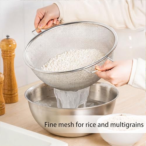 18/8 Stainless Steel Fine Mesh Colander Set, 3.5Qt | Includes 1 mixing bowl with built-in measurement marks and 1 fine 20-mesh strainer for rinsing, mixing, and draining.