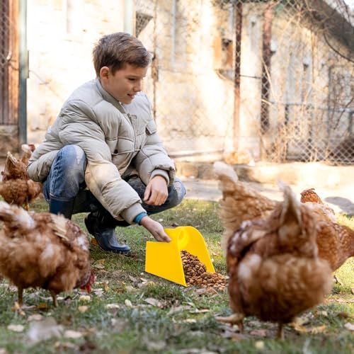 6 Pcs Plastic Enclosed Feed Scoop Heavy Duty Durable Stackable Horse Yellow Feed Scoop for Livestock Animal Ranchers Homesteaders Farmers, 2 Qt