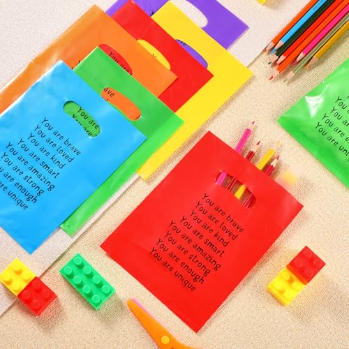 Coume 100 Pcs Back to School Gifts Bags for Students Rainbow Inspiration Quotes Plastic Goodie Snack Treat Bags with Handles Birthday Party Favors from Teachers, 6" x 8" - style: Classic Style