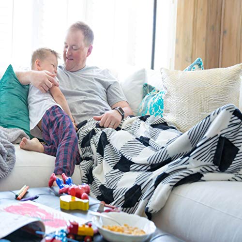 50"x70" Pleasingly Plaid Foot Pocket Blanket Plush Fleece Non-Electric - color: Pleasingly Plaid