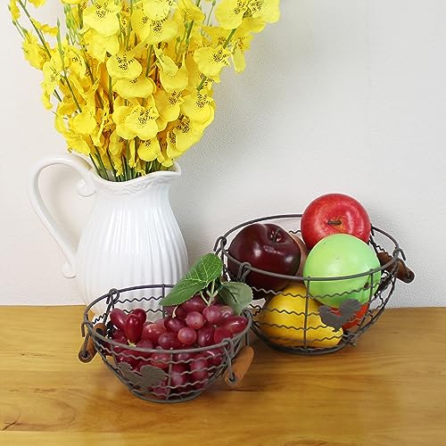 Round Wire Egg Baskets Rustic Fruit Baskets with Wooden Handles Farmhouse Collecting Basket. Rusty, Set of 2