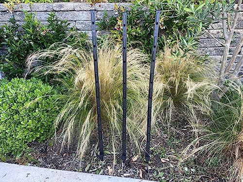 Sandbaggy 4 ft Plastic Step in Electric Fence Posts - UV Resistant - Temporary or Semi-Permanent Fencing for Livestock, Grazing, Gardening - Lightweight, Adjustable Height (4 ft, Black, 50)